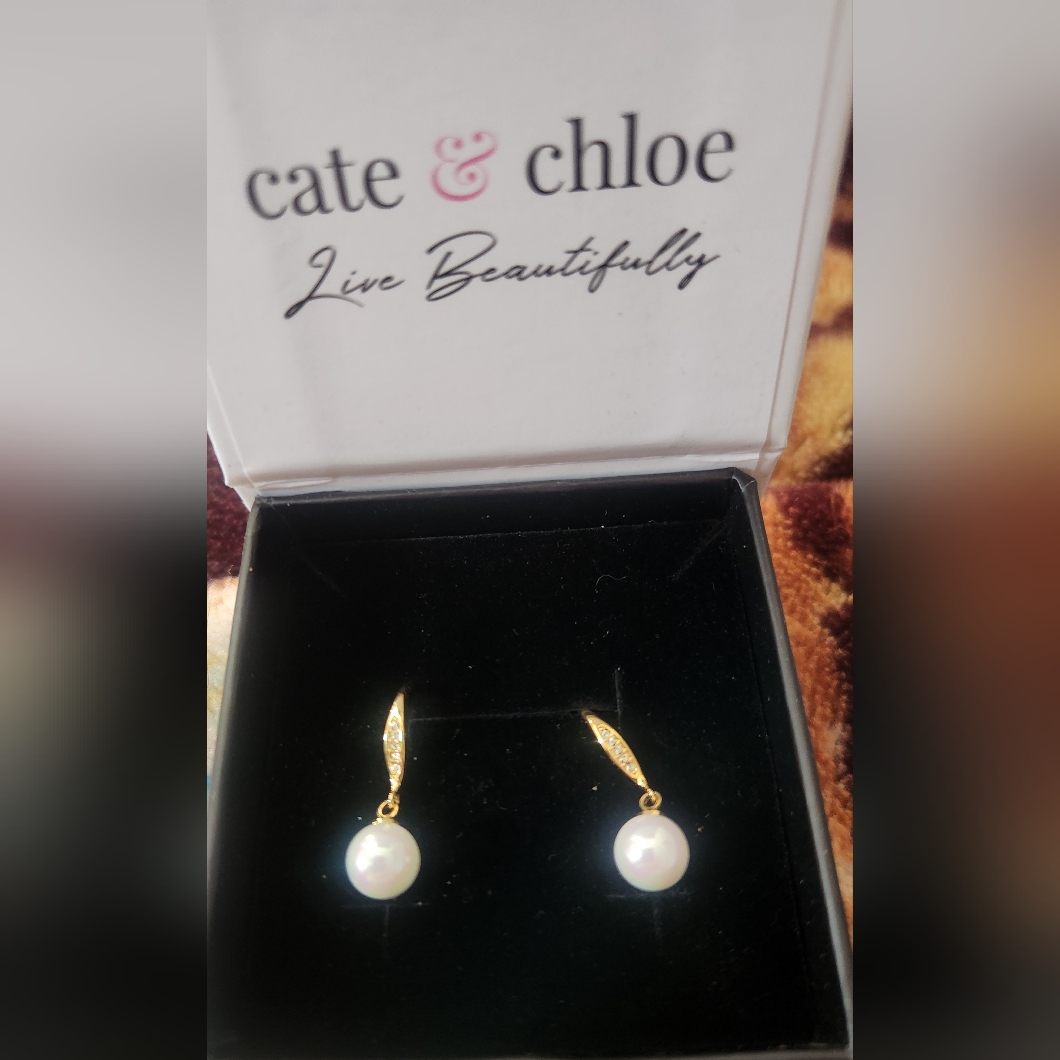 Elegant Gold And White Pearl Earrings